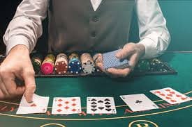 Stake and cash-out controls Stake entry and cash-out button controls